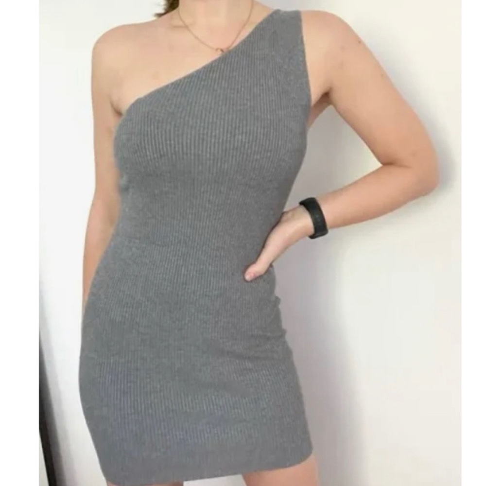 Zara Knit one shoulder dress size medium in Gray